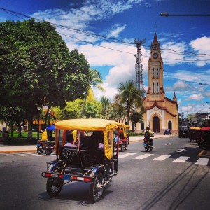 Tuk-tuk por las calles de Iquitos