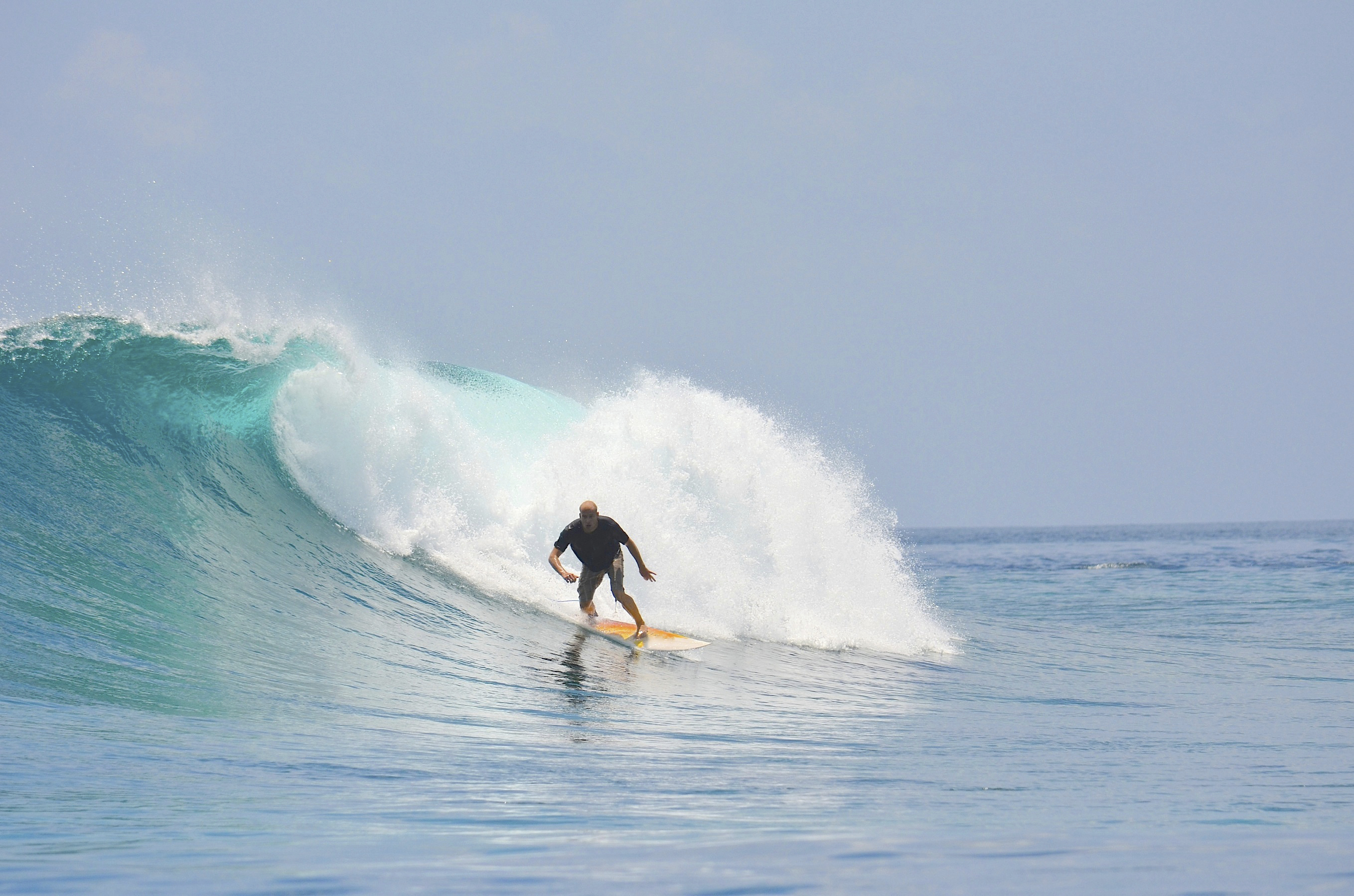 Surf en las Maldivas - Sueños Viajeros