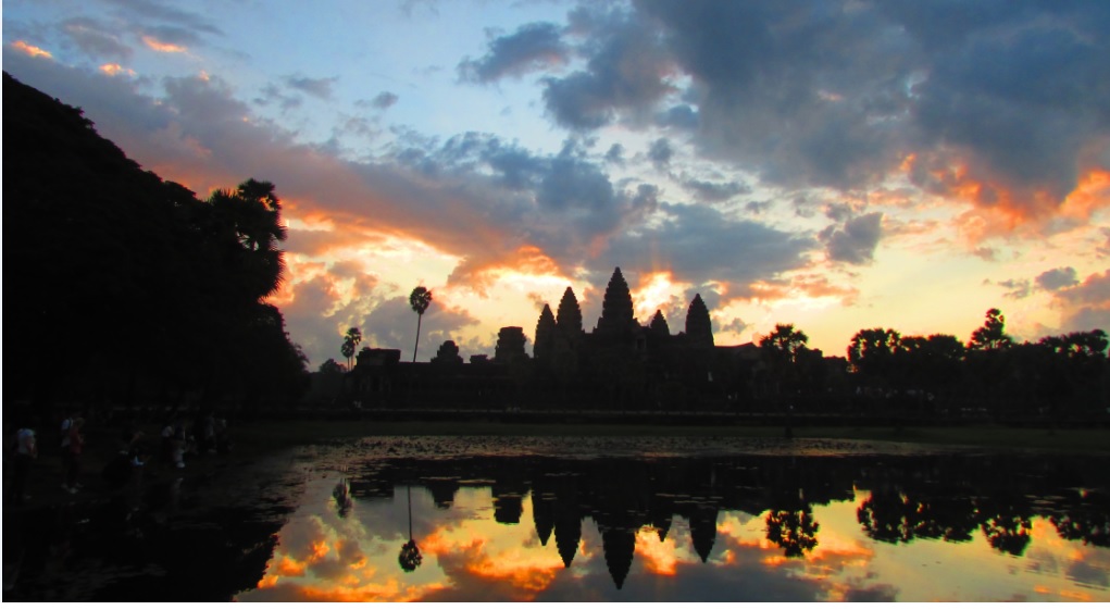Amanecer en Angkor, Camboya