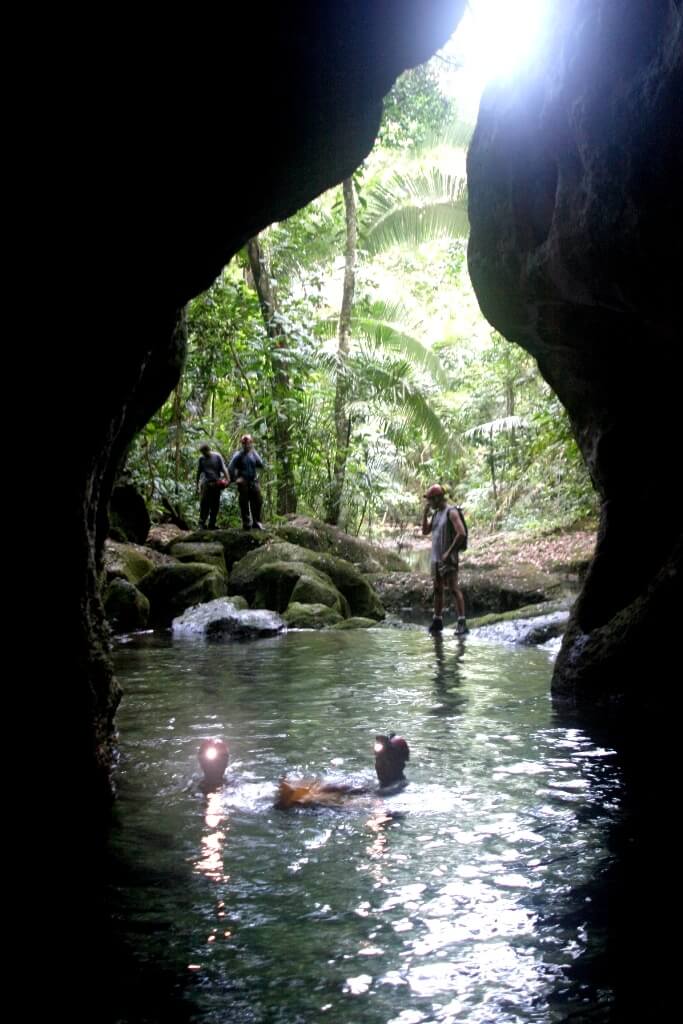Cueva ATM en Belice
