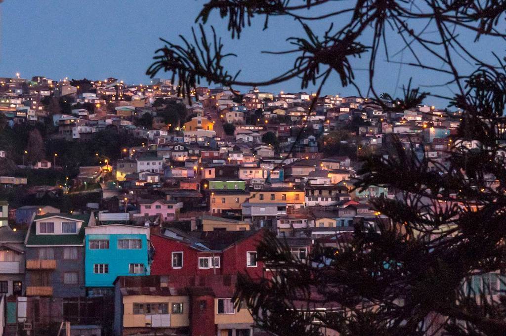 Así luce Valparaíso de noche - Sueños Viajeros